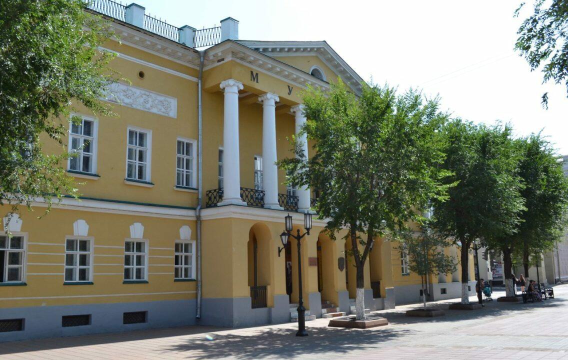 В Оренбурге отремонтируют фасад и крышу хозяйственного флигеля городской усадьбы 