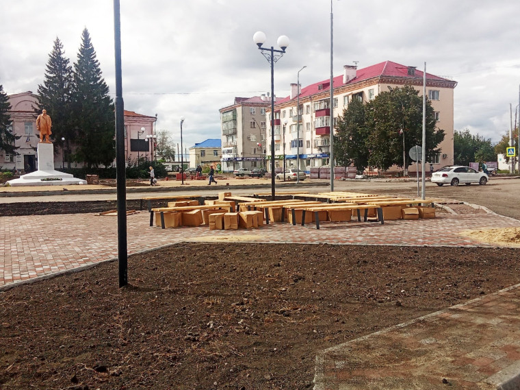 В Катайске Курганской области продолжается благоустройство Агатовой площади 